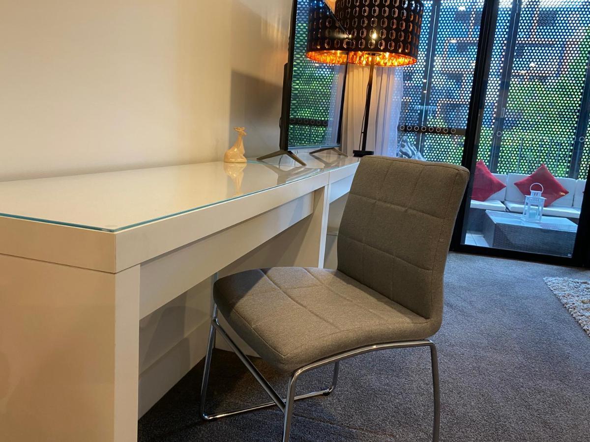 The Gallery Luxe 1 Bedroom Executive Apartment In The Heart Of Braddon Wine Secure Parking Wifi Canberra Kültér fotó