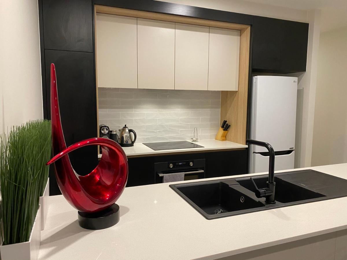 The Gallery Luxe 1 Bedroom Executive Apartment In The Heart Of Braddon Wine Secure Parking Wifi Canberra Kültér fotó