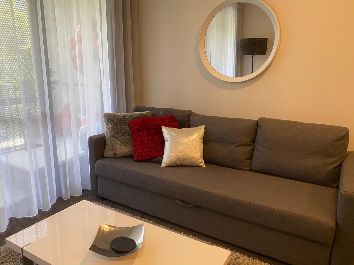 The Gallery Luxe 1 Bedroom Executive Apartment In The Heart Of Braddon Wine Secure Parking Wifi Canberra Kültér fotó