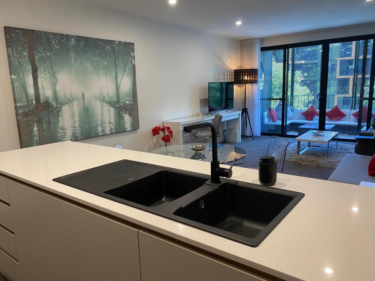 The Gallery Luxe 1 Bedroom Executive Apartment In The Heart Of Braddon Wine Secure Parking Wifi Canberra Kültér fotó